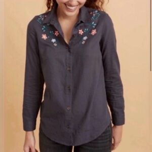 NWOT Marine Layer Aria Relaxed
Fit Embroidered Shirt in Faded Black-Small